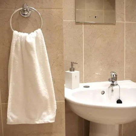 The Stuart - Spacious, Affordable, Centre