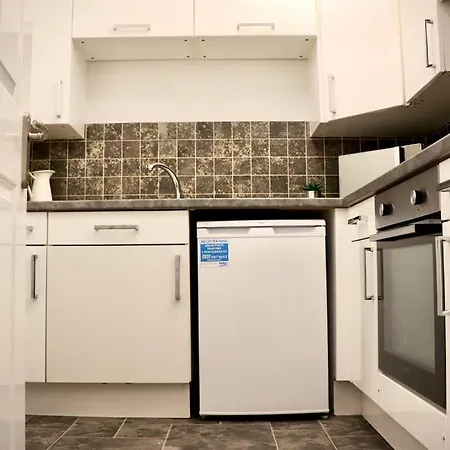 The Stuart - Spacious, Affordable, Centre Apartment York
